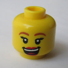 Plaatje in Gallery viewer laden, LEGO® los onderdeel Hoofd in kleur Geel 3626cpb1951