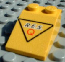 Plaatje in Gallery viewer laden, LEGO® los onderdeel Dakpan met Motief Geel 3298pb024