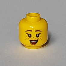 Plaatje in Gallery viewer laden, LEGO® los onderdeel Hoofd in kleur Geel 3626cpb2746